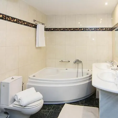 Eviana Hotel 3*