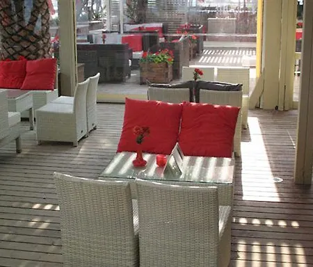 Eviana 3*